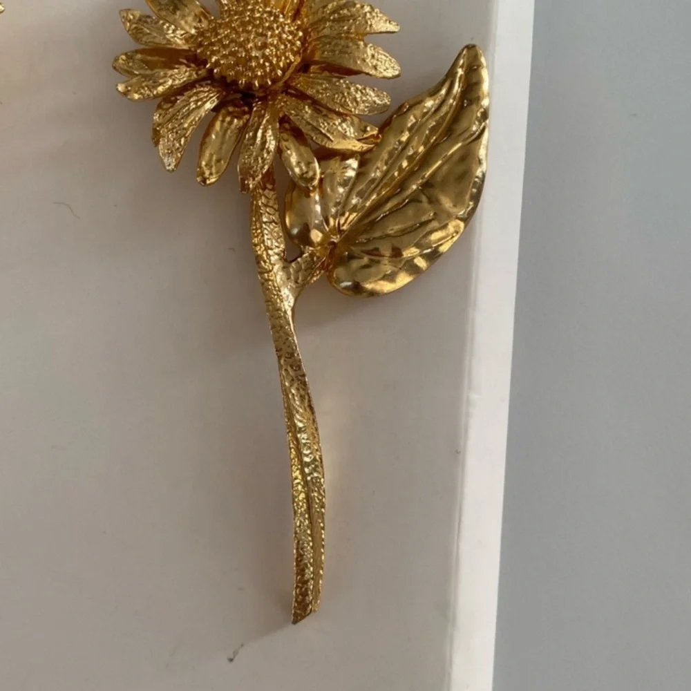 NWT Zara Floral Earrings